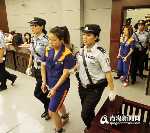 戴脚镣的女犯---被锁住的自由与青春1