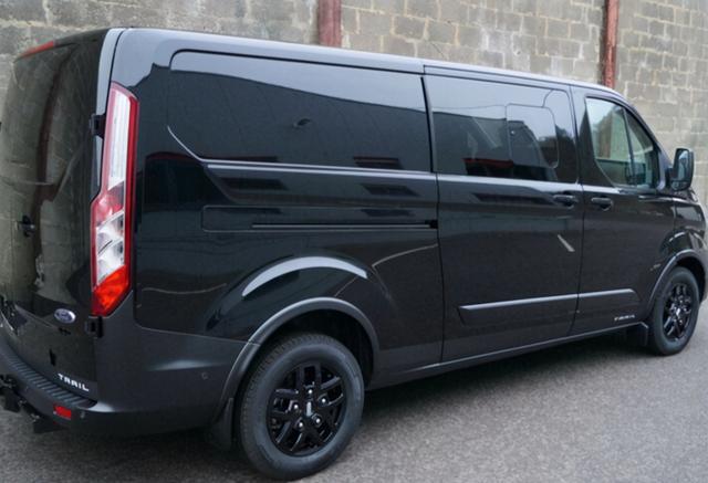 全顺mpv变身"黑武士",2.0t柴油引擎 四驱,炫酷外观真霸气