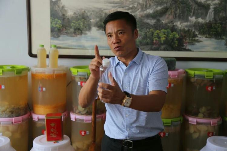 隆化辛店村酵素孝道团队,梁志国经理开辟环保新理念,处理垃圾还赚钱的