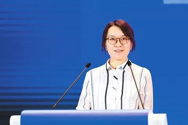 人民网公告:董事长卢新宁因工作原因辞职