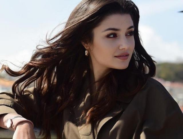 全球百大美女冠军,93年土耳其美女埃塞尔,黄金比例展示别样性感