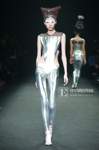 巴黎欧莱雅沙龙专属携东田造型强强联手时尚发型主题秀_服装图库–中