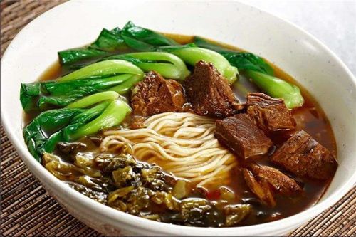 牛来啰大碗牛肉面加盟费多少?创业开店的她花费了这么