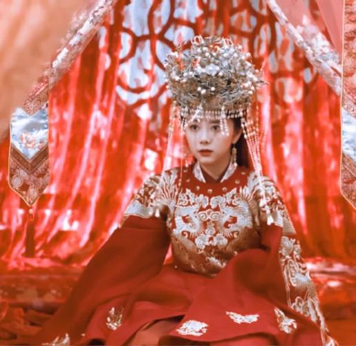 《锦衣之下》六美,谭松韵可爱林姨温柔,换回现代装谁更惊艳