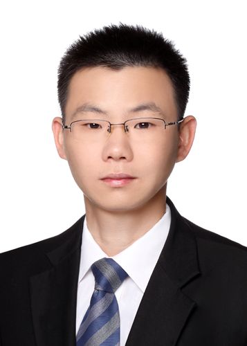李炜