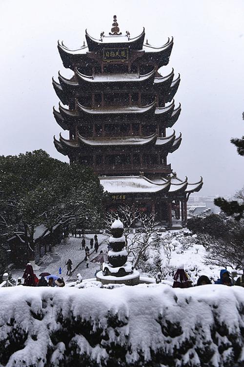 2018年岁末--雪中的武汉黄鹤楼