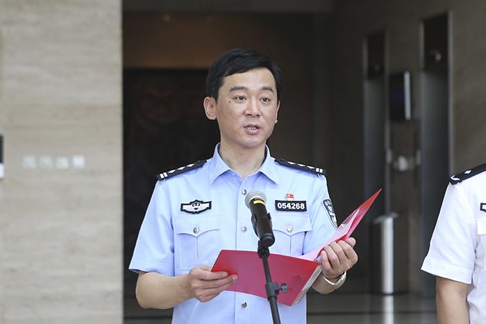 市公安局党委书记,局长孙刚,寿光市委书记赵绪春,潍坊市公安局党委