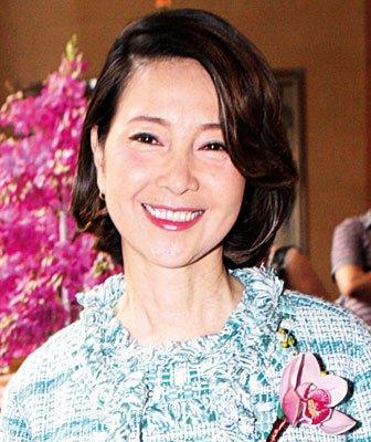 女儿是影后,孙女备受宠爱,自己更是亿万富婆