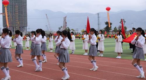 展青春风采 扬华清梦想——蒙自山师华清中学2020年第