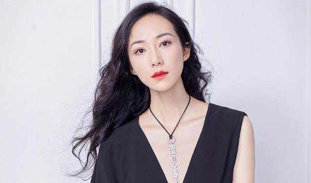 万山为人非常低调,所以外界也一直没有传出他与韩雪结婚的消息