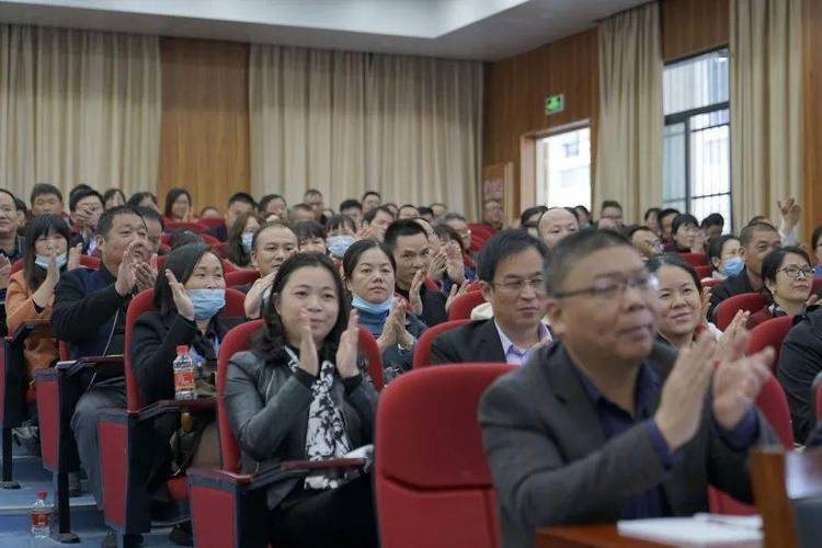 十项举措助力双减落地龙岩市教育局局长罗初辉推进双减工作提升教育