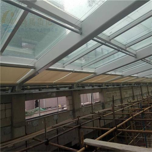 忻州商场 医院玻璃采光顶电动遮阳帘 忻州定做电动天棚帘厂家