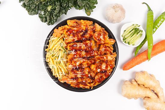 黑椒脆皮鸡米饭