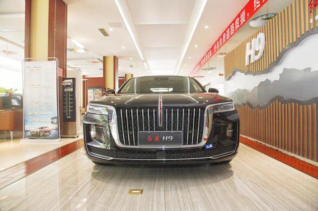 红旗h9 让bba肃然起敬的中国行政豪华轿车