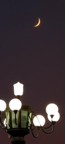 充满诗意的月亮