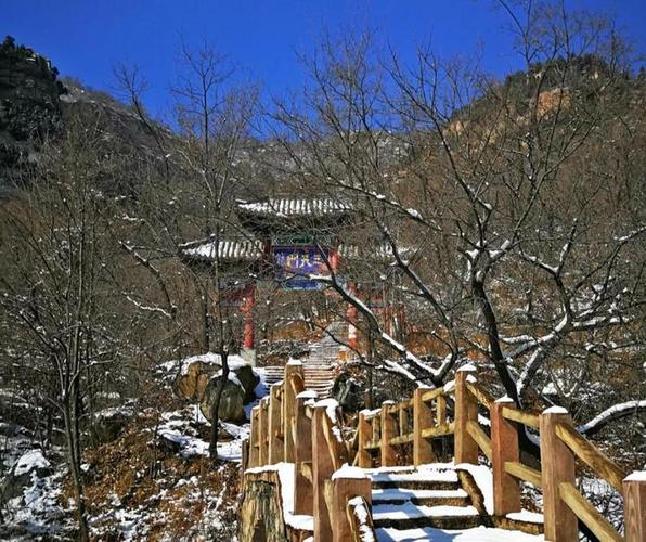 王母山·"初晨"雪景