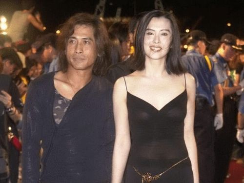 61岁齐秦近况曝光顶肚腩接商演令人唏嘘曾让王祖贤痴恋17年