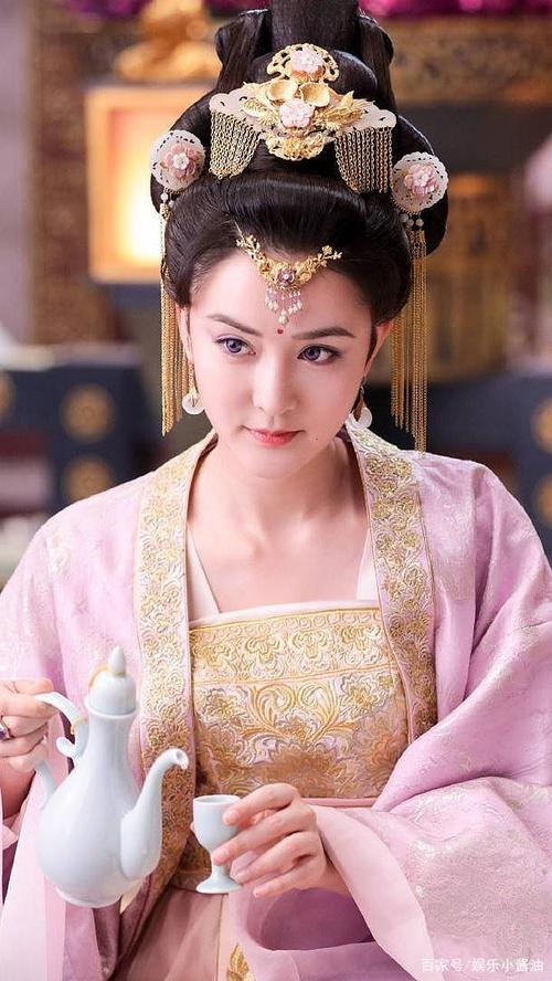 《长相守》"花锦绣"楷旋美图分享,感觉长得比女主好看太多了!