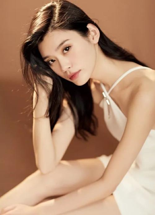 奚梦瑶,身材丰满,大长腿又白又细,高清性感写真壁纸