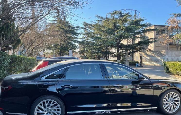 新款奥迪a8l实车谍照曝光,这车起售价多少才合适?