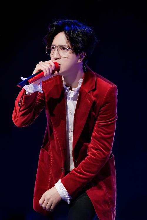 薛之谦辽宁卫视春晚辣味的哥哥