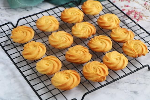 自制曲奇饼干原来做法如此简单2分钟学会再也不去超市买了