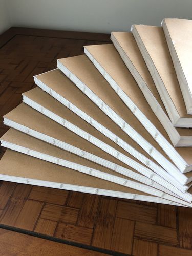 手工裸脊锁线胶装书