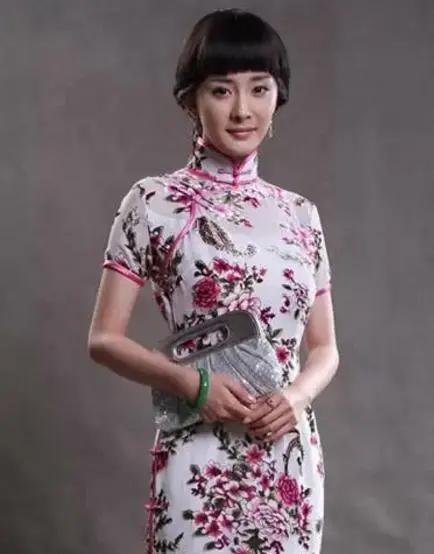 穿旗袍的女明星,赵薇气质,杨幂清秀,李小冉素雅,刘亦菲美呆了章子怡