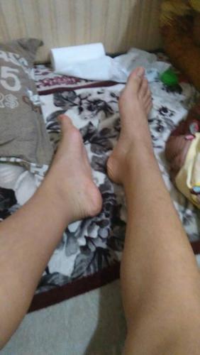 12岁男孩的脚,持续更新