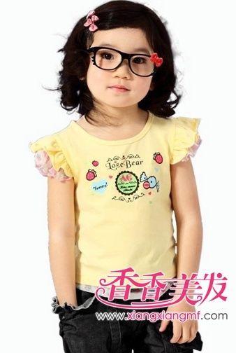 首页 流行发型 儿童发型 儿童自然系短发样式 小女孩短发怎么梳(4)