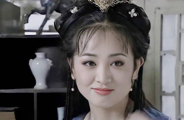 还记得"碧游仙子"吗?她因《知否》翻红后,新剧为唐嫣做配角