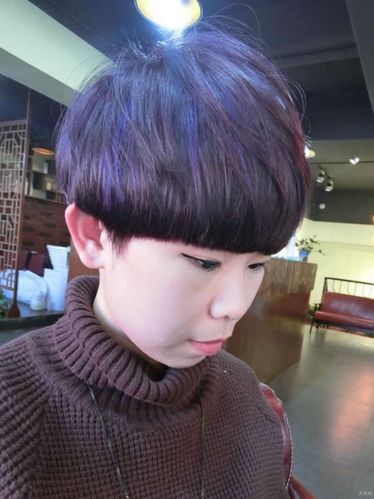 女生锅盖头发型图片