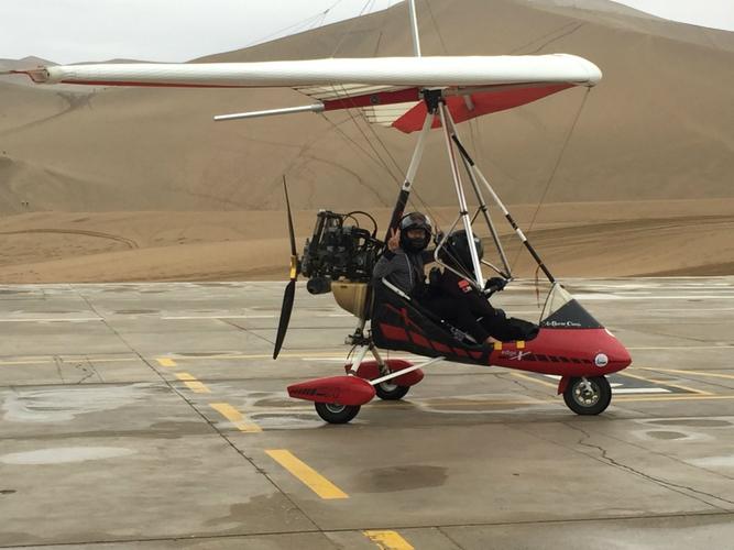 2022鸣沙山月牙泉游玩攻略,在鸣沙山玩的滑翔机,我们.