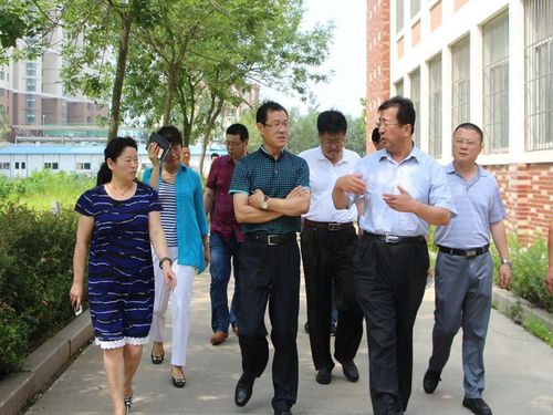 张忠副区长到学校检查校园安全工作 - 黄岛,青岛开发区
