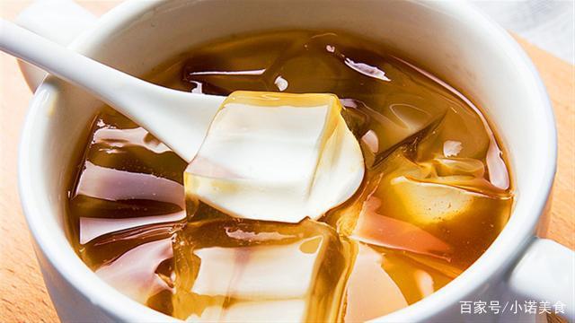 炎炎夏季,来一碗"冰凉粉"吧,路边五元一碗,教你亲手