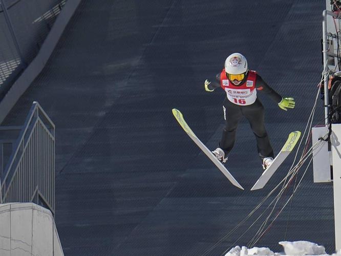 跳台滑雪——国际雪联跳台滑雪洲际杯开赛