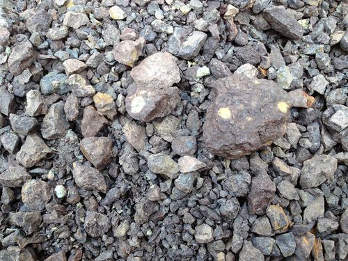 黄龙山紫泥矿料 综上所述,按照目前黄龙山原矿的价值去算,500元以下