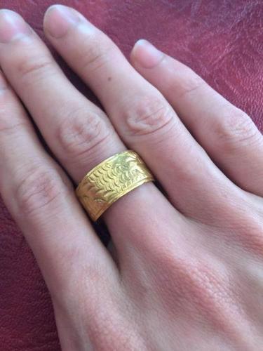 出售黄金戒指8克 有意者私聊