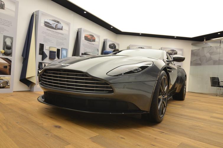 最喜欢一直是阿斯顿马丁喜欢它的任性