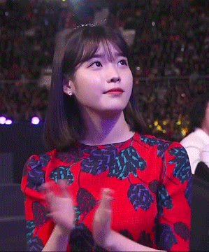短发也美美哒#iu#妹纸~(cr:logo)