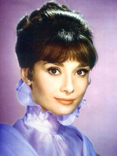 年轻时彩色的你——audrey hepburn
