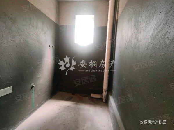 公园一号套三双卫满二低税再送地下车位支持任何形式贷款