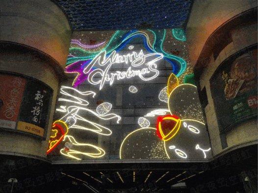 国潮概念和嘻哈音乐风,形成了这一嘻哈鼠形象,并最终呈现了这幅灯饰画