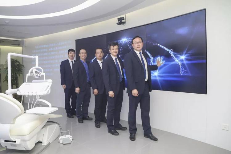 暨大穗华口腔成全球高端植体士卓曼钻石合作伙伴