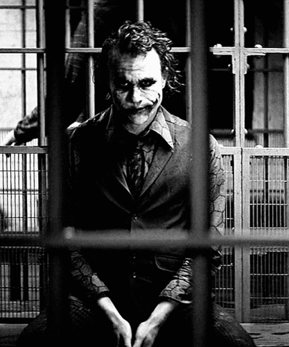 《蝙蝠侠》中的反派joker为什么被各国很多少年推崇?