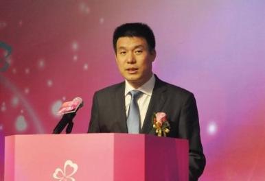 没有听过他的名字,你一定用过他的产品,被马云背后的