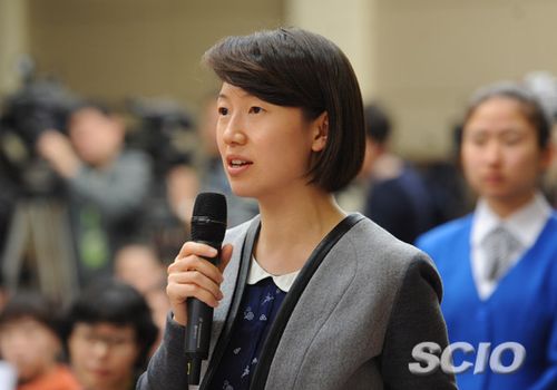 凤凰卫视记者提问