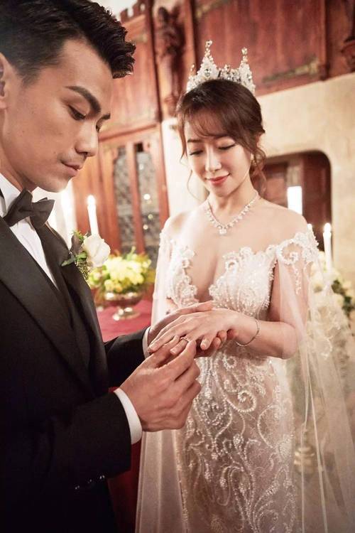 陈紫函戴向宇婚礼丨愿所有相信爱情的人,终能嫁给爱情