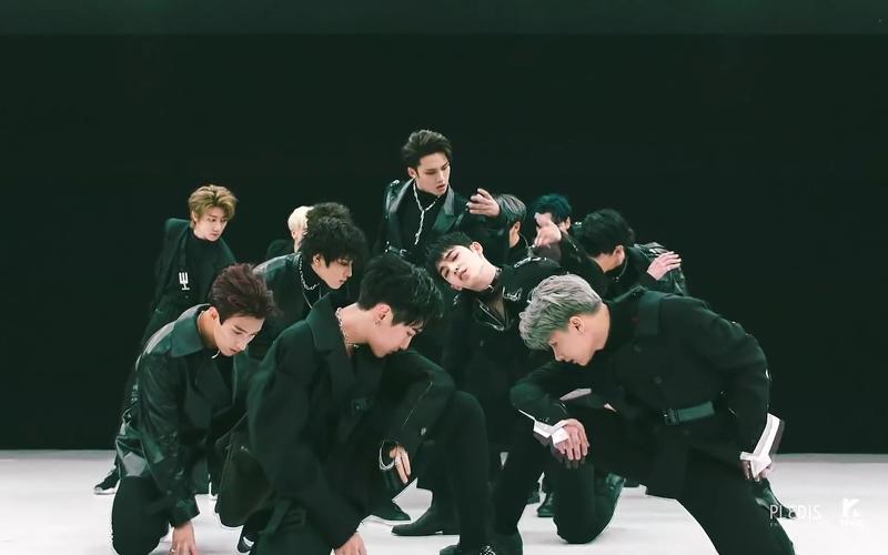 nct 2018/seventeen - black on black / getting closer ( mashup )