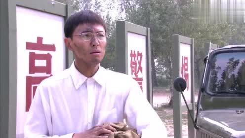 绝密543:肖占武首战告捷,首长亲自接见,肖占武竟顶着一脸黑灰